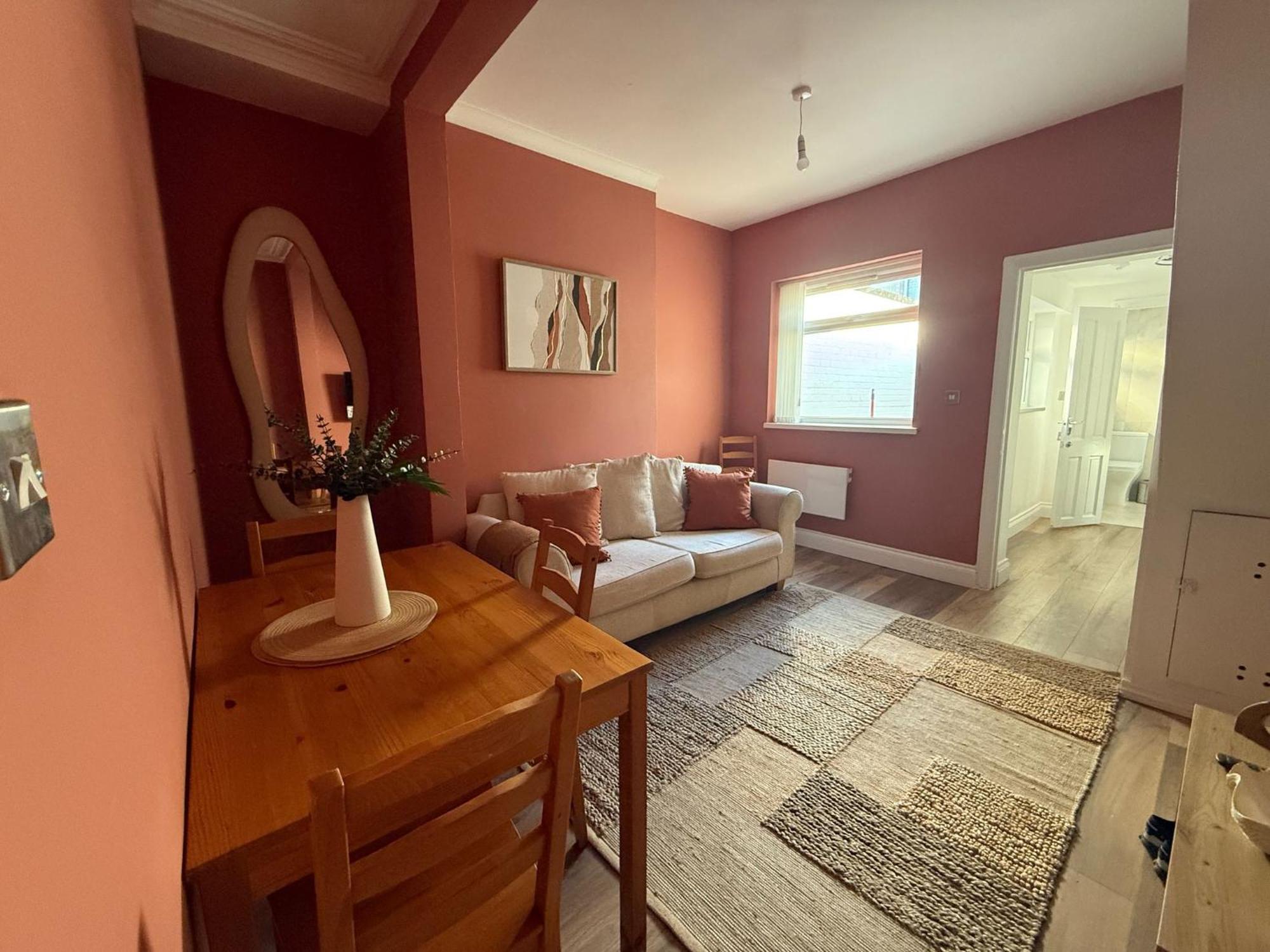 Holiday home Modern 3-bed Near Stadium & Liverpool