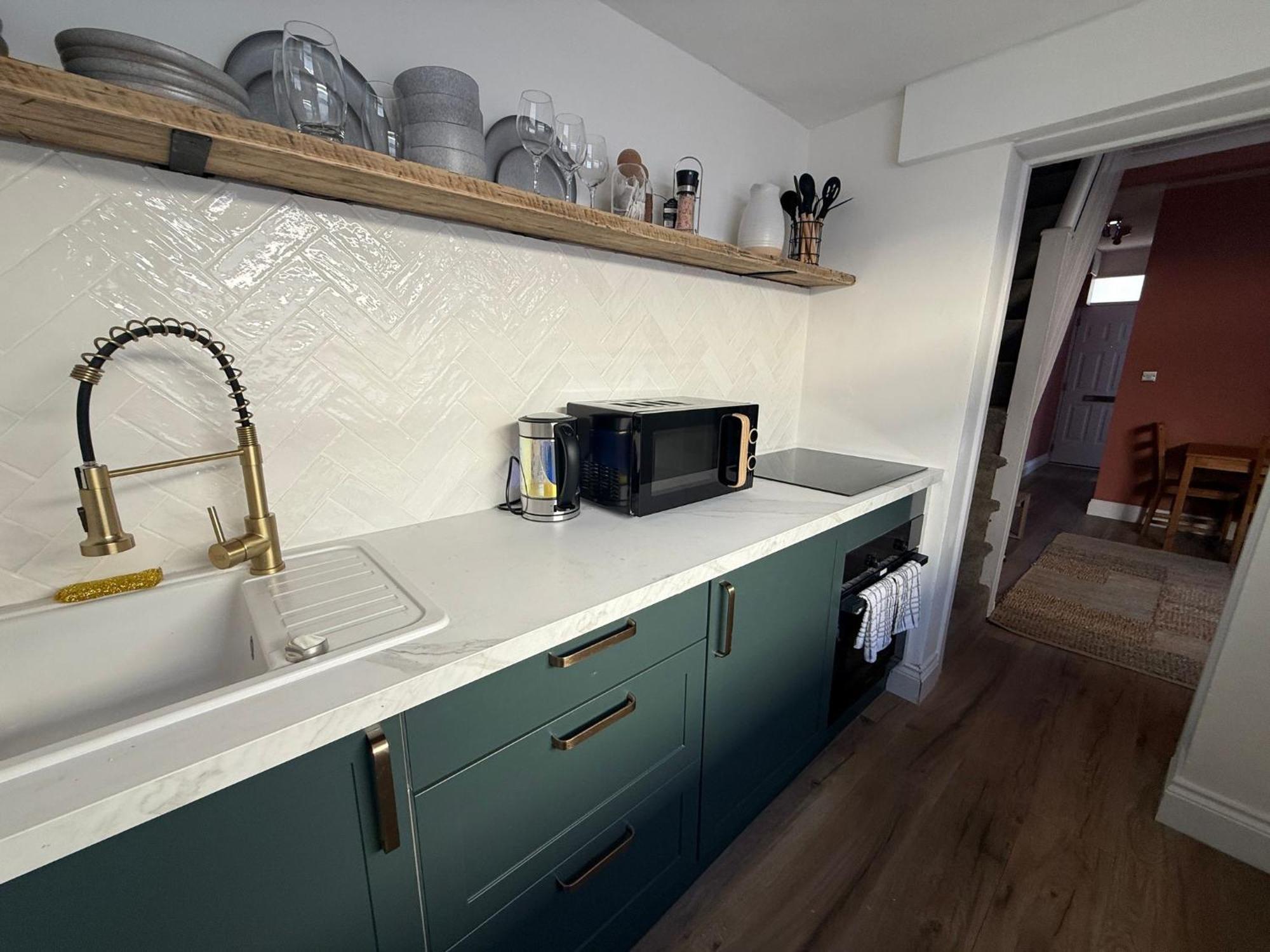 Modern 3-bed Near Stadium & Holiday home *