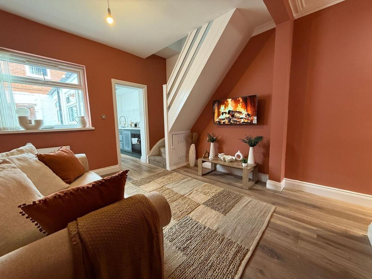 Holiday home Modern 3-bed Near Stadium & *